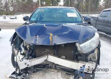 2015 Toyota Highlander Le V6 from USA, damaged, VIN 5TDBKRFH1FS205272